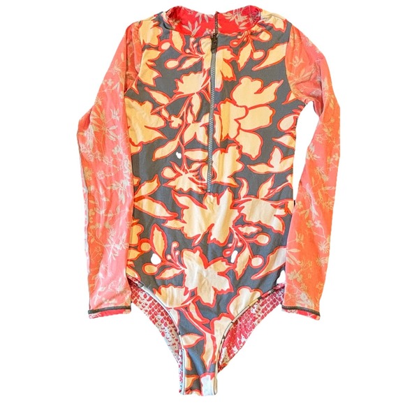 Maaji Long Sleeve Surf Suit with Zip Front One Piece Reversible Size Medium - Picture 4 of 6